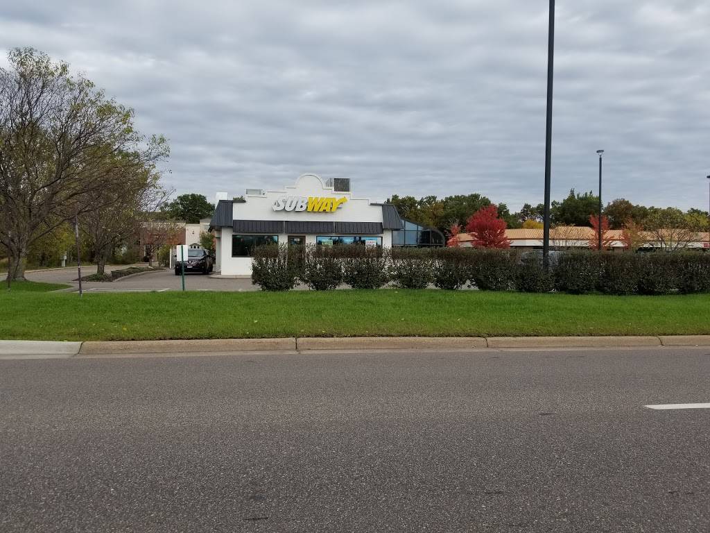 Subway Restaurants | restaurant | 2201 11th Ave East, North St Paul, MN 55109, USA | 6517706456 OR +1 651-770-6456