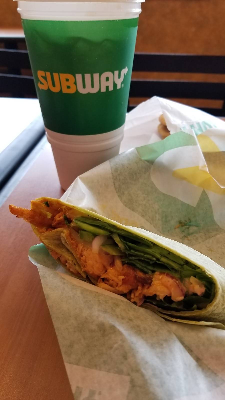 Subway | restaurant | 801 W Main St, Olney, IL 62450, USA | 6183923137 OR +1 618-392-3137