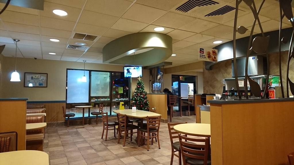 McDonalds | cafe | 1614 E North Ave, Milwaukee, WI 53202, USA | 4142760340 OR +1 414-276-0340
