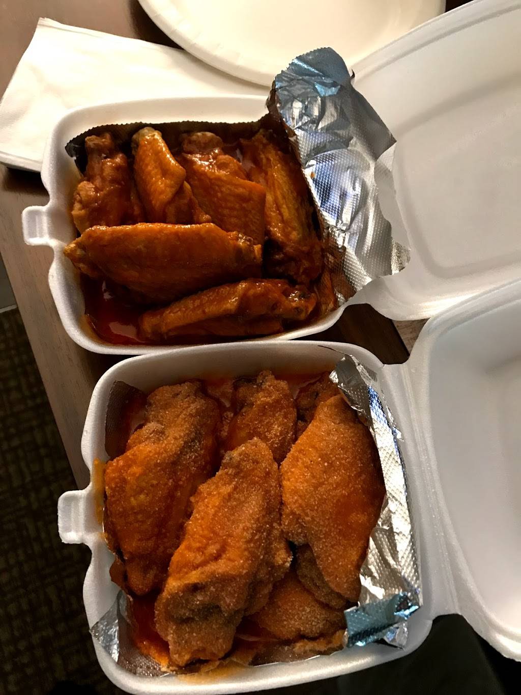 Big Shot Bobs House of Wings - Beechview | restaurant | 2102 Broadway Ave, Pittsburgh, PA 15216, USA | 4123437468 OR +1 412-343-7468