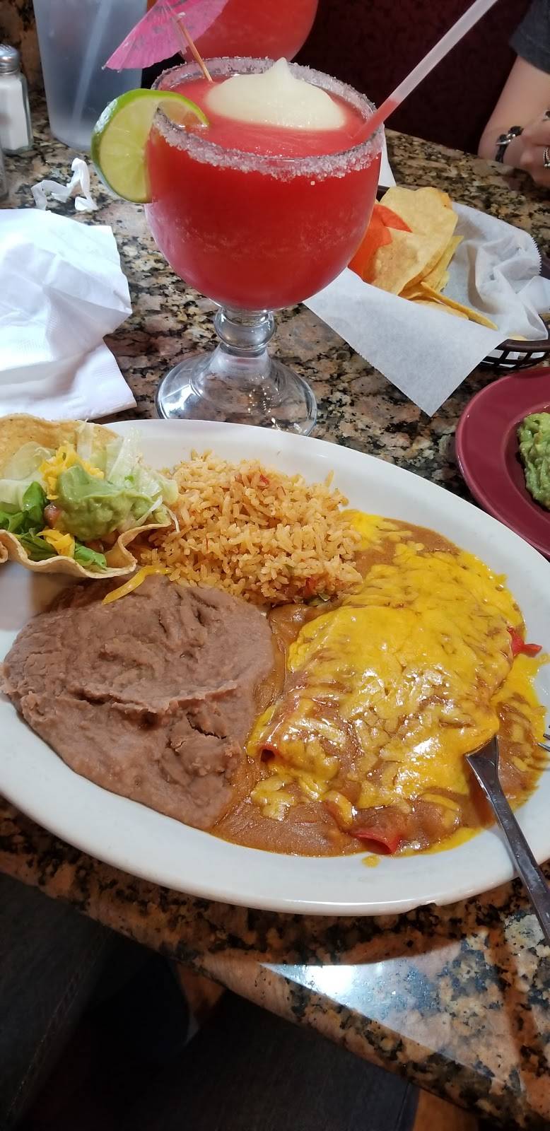 Tink-A-Tako #12 / Sandras Mexican Food | restaurant | 7507 Potranco Rd, San Antonio, TX 78251, USA | 2106802300 OR +1 210-680-2300