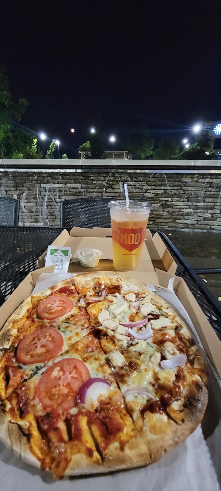 MOD Pizza | restaurant | 171 Rossanley Dr Suite 101, Medford, OR 97501, USA | 5417733561 OR +1 541-773-3561