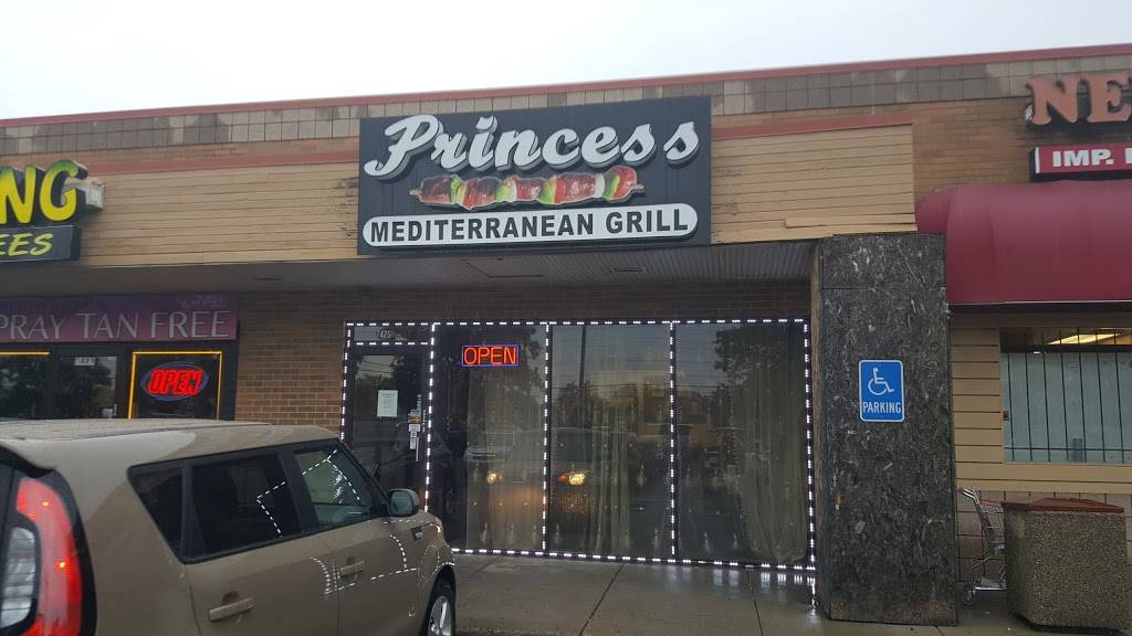 Majestic Grill | restaurant | 7425 Orchard Lake Rd, West Bloomfield Township, MI 48322, USA | 2485384300 OR +1 248-538-4300