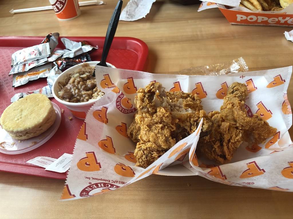 Popeyes Louisiana Kitchen | restaurant | 34960 Enchanted Pkwy S, Federal Way, WA 98003, USA | 2535175472 OR +1 253-517-5472