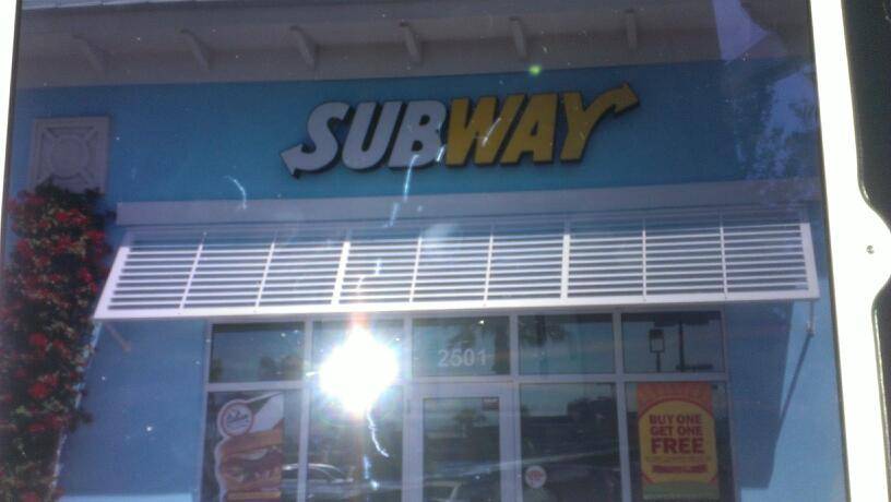Subway Restaurants | restaurant | 2501 N Ocean Ave, Riviera Beach, FL 33404, USA | 5618424747 OR +1 561-842-4747