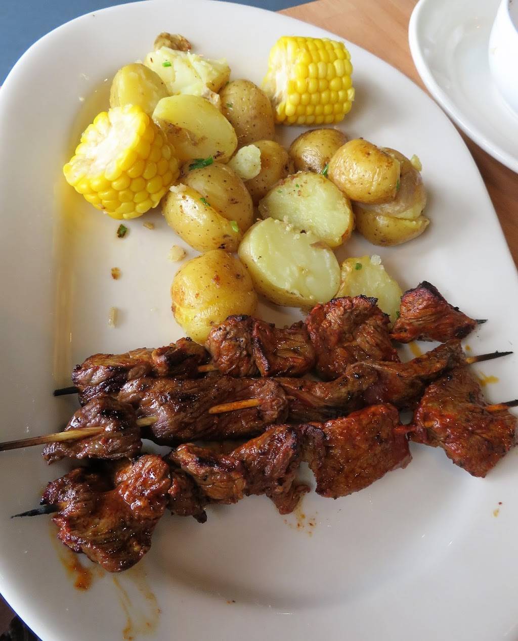 Quinoa Grill | restaurant | 2051 Gattis School Rd #630, Round Rock, TX 78664, USA | 5123693112 OR +1 512-369-3112