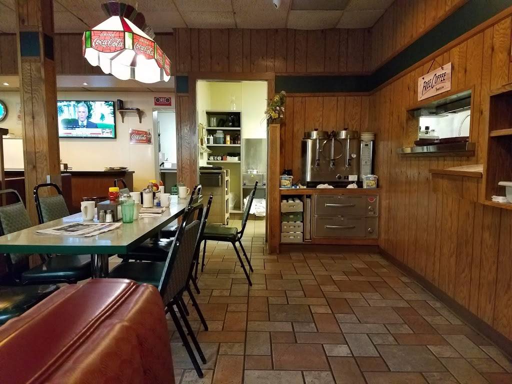 Community Restaurant | restaurant | 421 E Main Ave, Zeeland, MI 49464, USA | 6167724005 OR +1 616-772-4005
