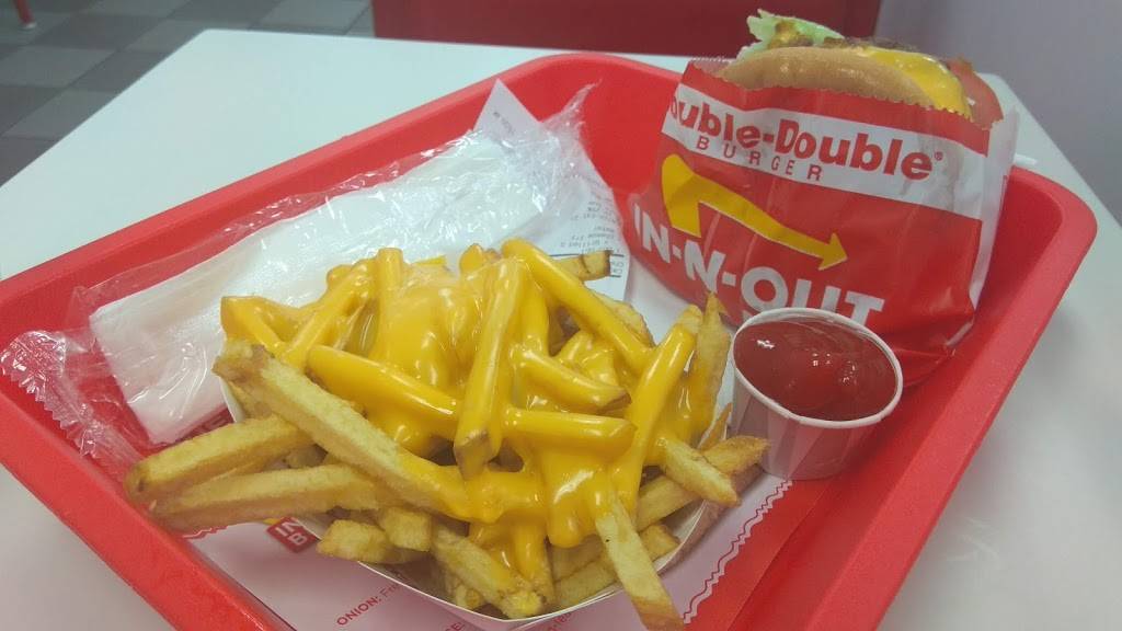 In-N-Out Burger | restaurant | 4041 N Lakewood Blvd, Long Beach, CA 90808, USA | 8007861000 OR +1 800-786-1000