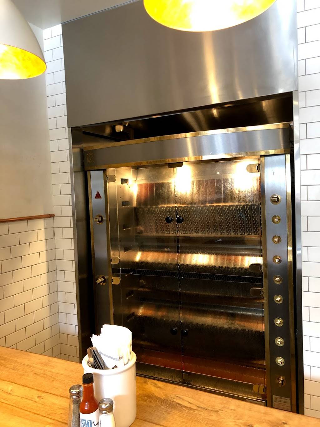 Souvla | restaurant | 2272 Chestnut St, San Francisco, CA 94123, USA | 4154005458 OR +1 415-400-5458