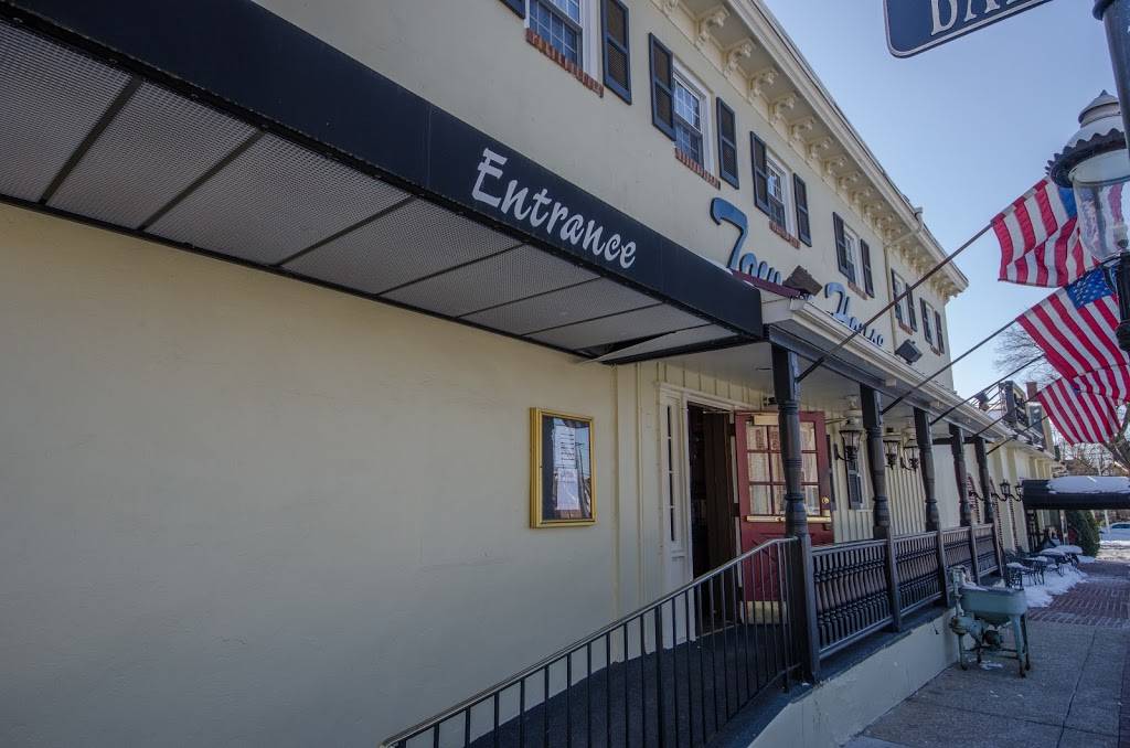 DIgnazios Towne House | restaurant | 117 Veterans Sq., Media, PA 19063, USA | 6105666141 OR +1 610-566-6141