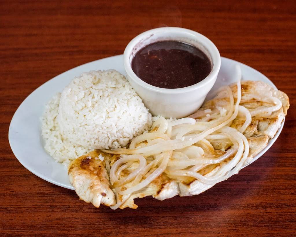 at pipos | restaurant | 2114 W 68th St, Hialeah, FL 33016, USA | 3055120507 OR +1 305-512-0507