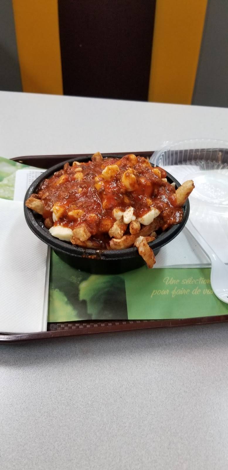 Restaurant Le Petit Quebec | restaurant | 9100 Rue Sherbrooke E, Montréal, QC H1L 4K6, Canada | 5143550595 OR +1 514-355-0595