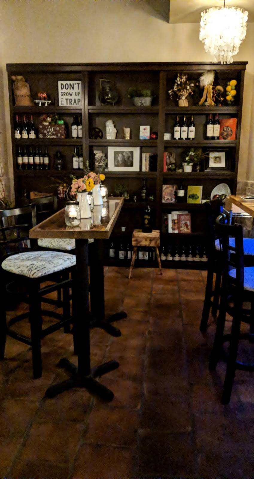 Heirloom a Modern Farmhouse | restaurant | 18344 Beach Blvd, Huntington Beach, CA 92648, USA | 7143756543 OR +1 714-375-6543