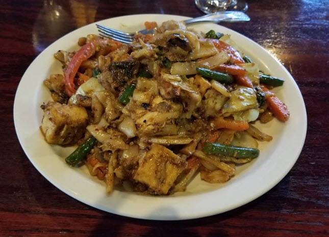 Sumalees Thai Cuisine | restaurant | 20831 WA-410, Bonney Lake, WA 98391, USA | 2538263514 OR +1 253-826-3514