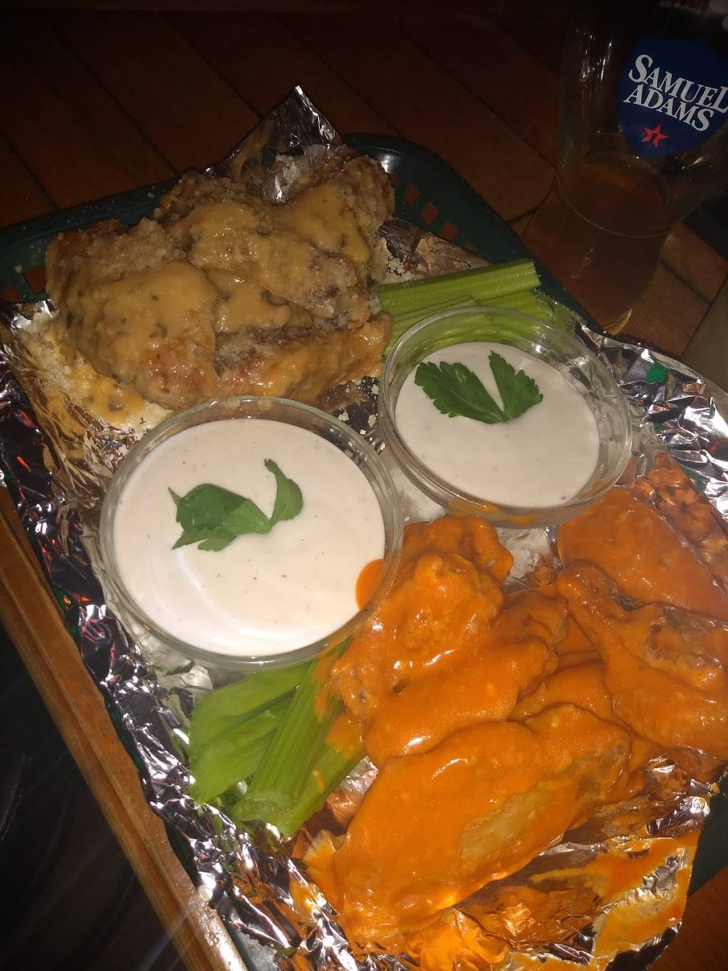 Stonehouse Bar & Grill | restaurant | 36 Main St, Baltic, CT 06330, USA | 8608228887 OR +1 860-822-8887