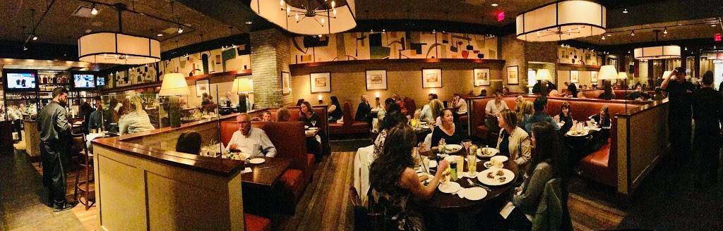 Burtons Grill | restaurant | 210 Andover St, Peabody, MA 01960, USA | 9789770600 OR +1 978-977-0600