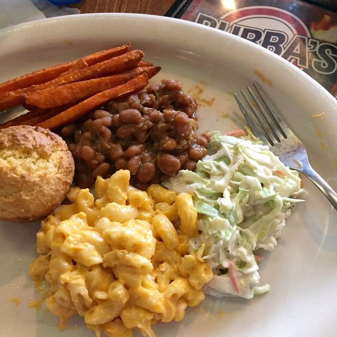 Bubbas-Q | restaurant | 820 Center Rd, Avon, OH 44011, USA | 4409377859 OR +1 440-937-7859