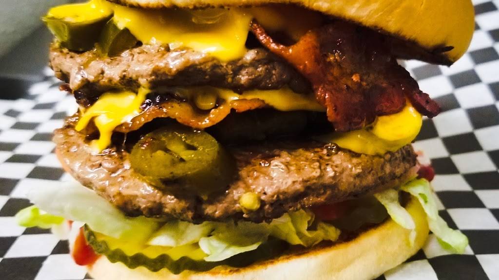 Bears Den | restaurant | 301 W Simpson Ave, McCleary, WA 98557, USA | 3604953822 OR +1 360-495-3822