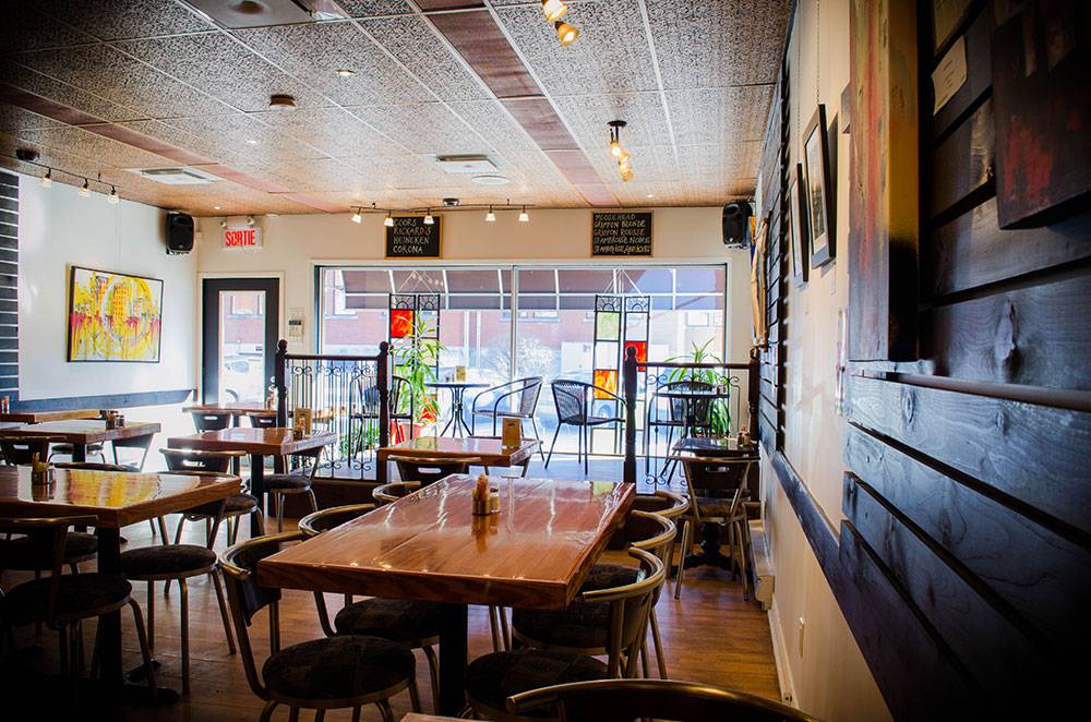 La Cuizine | restaurant | 1018 Rue Dubois, Acton Vale, QC J0H 1A0, Canada | 4505460222 OR +1 450-546-0222