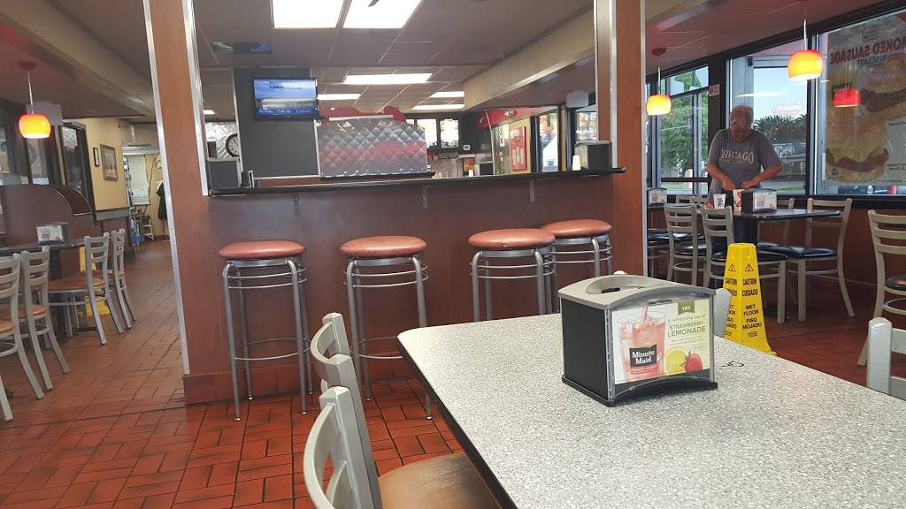 Hardees | restaurant | 704 S Grand Ave, Spencer, IA 51301, USA | 7122625988 OR +1 712-262-5988