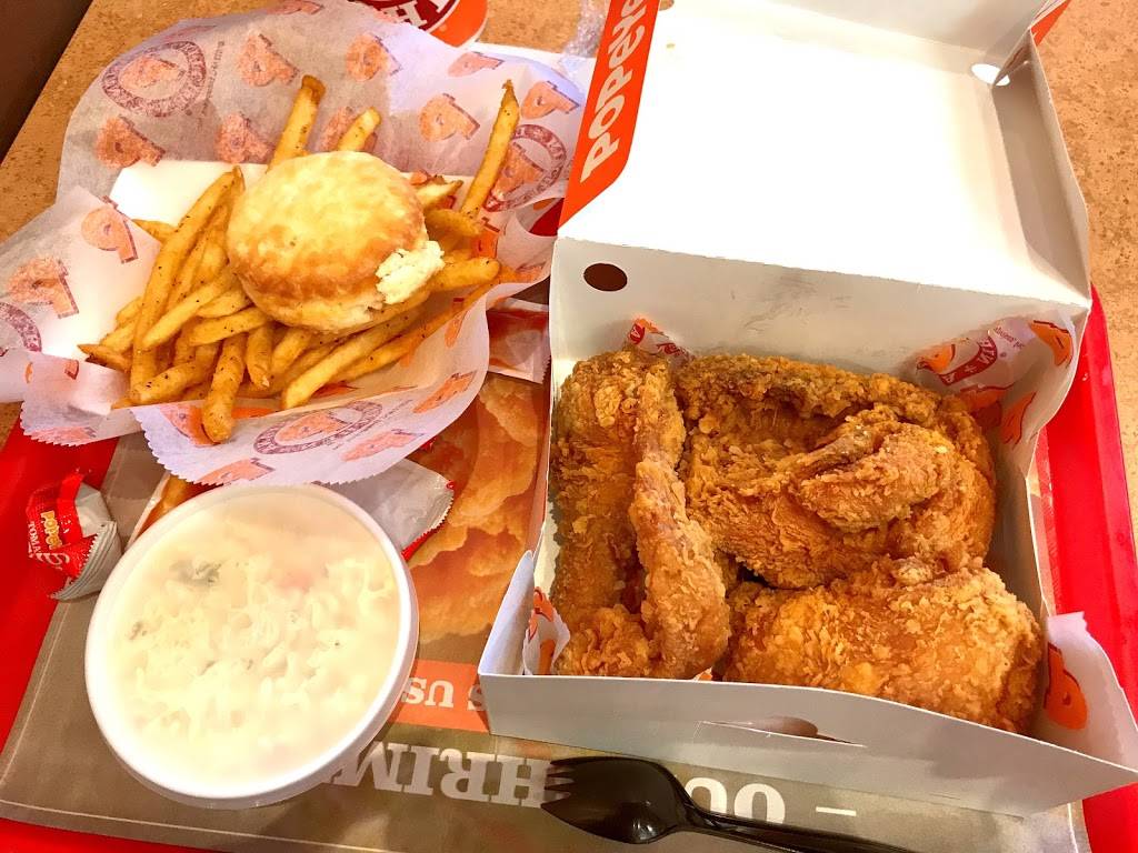Popeyes Louisiana Kitchen | restaurant | 800 Steeles Ave W B9, Thornhill, ON L4J 7L2, Canada | 9056699999 OR +1 905-669-9999