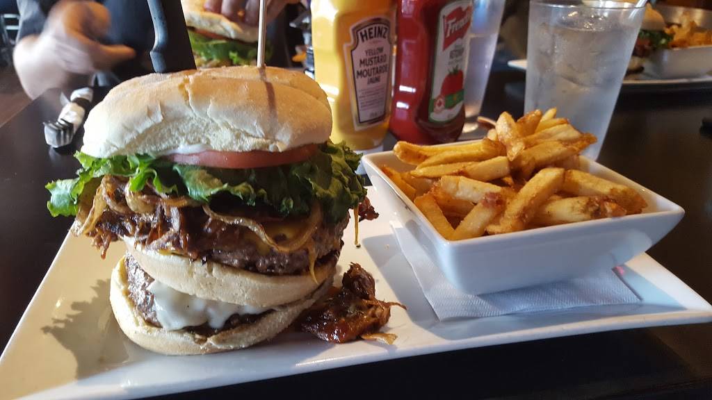 Lizards Bar & Grill | restaurant | 785 Exmouth St, Sarnia, ON N7T 5P7, Canada | 5194912060 OR +1 519-491-2060