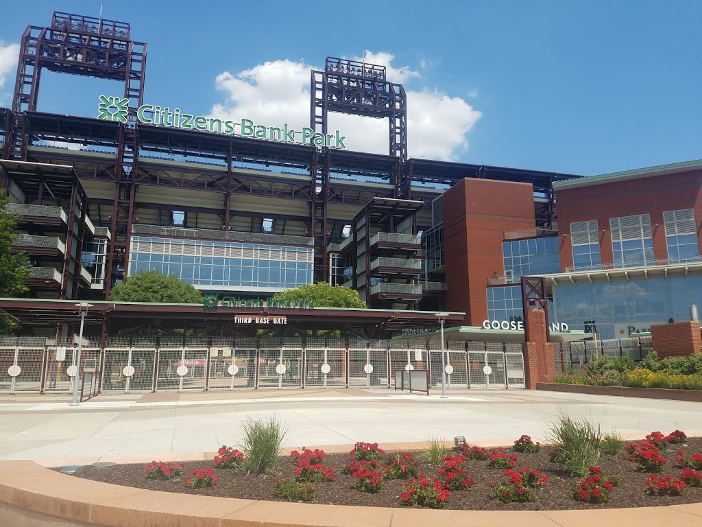 Xfinity Live! | restaurant | 1100 Pattison Ave, Philadelphia, PA 19148, USA | 2675344264 OR +1 267-534-4264