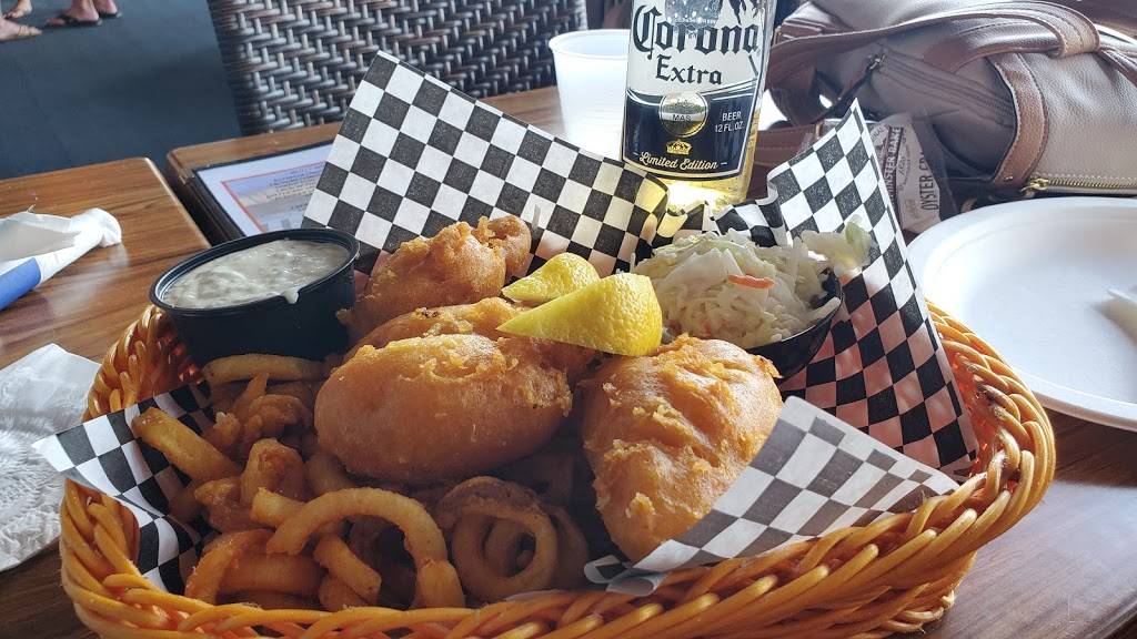 Fishbones Bar & Grille | restaurant | 12 Circuit Avenue Extension, Oak Bluffs, MA 02557, USA | 5086968227 OR +1 508-696-8227