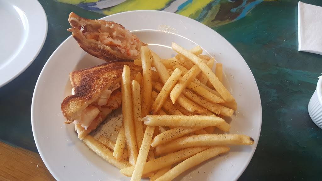 Sandpiper Restaurant | restaurant | 161 Cosey Beach Ave, East Haven, CT 06512, USA | 2034697544 OR +1 203-469-7544