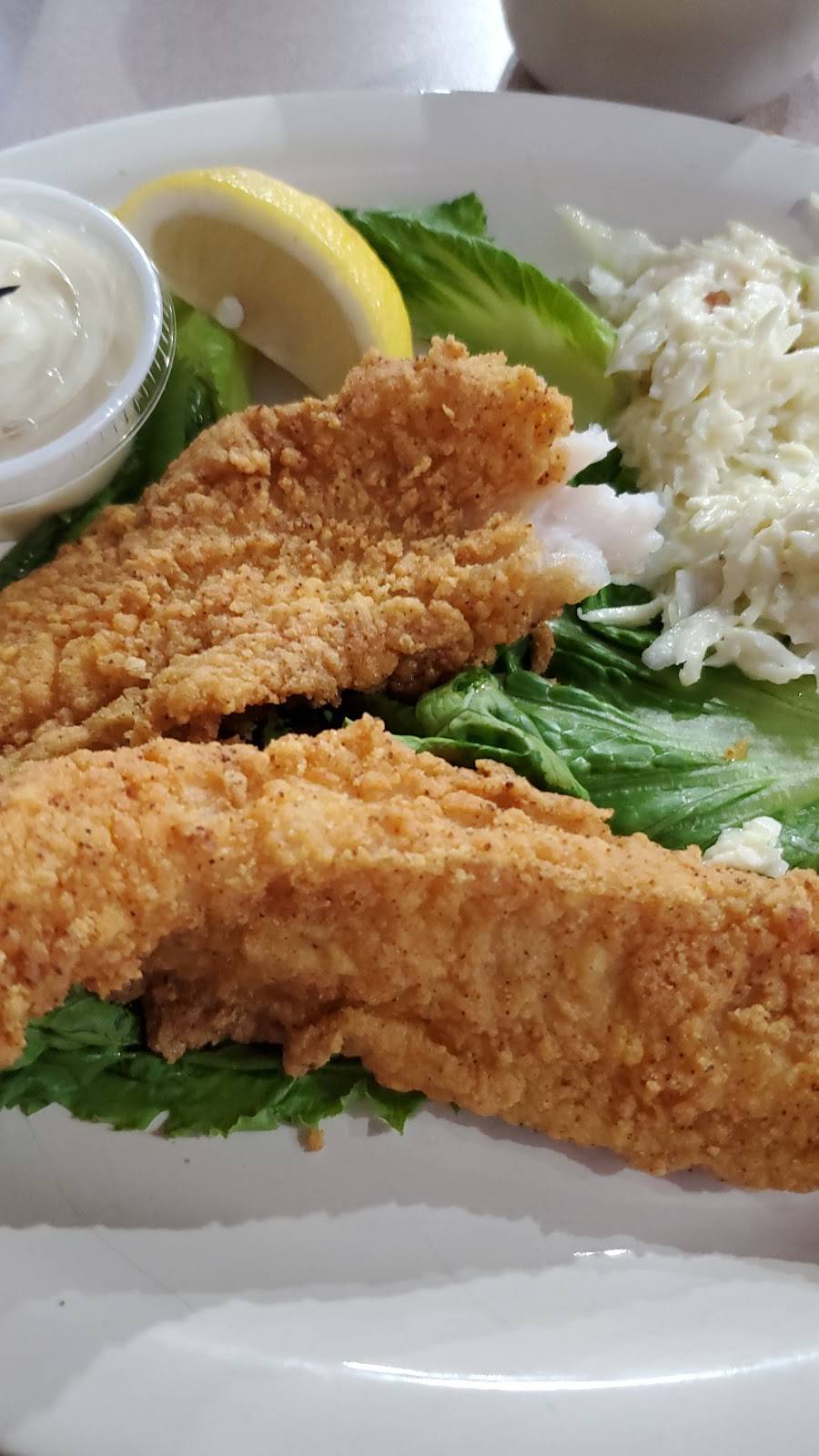 10th Street DINER | restaurant | 1701 10th Ave, Leavenworth, KS 66048, USA | 9132505770 OR +1 913-250-5770