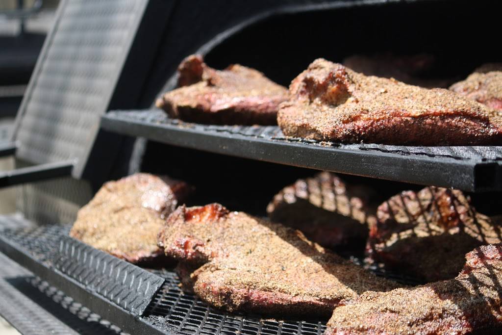 Maple Tree BBQ | restaurant | 820 W Main St, Riverhead, NY 11901, USA | 6317272819 OR +1 631-727-2819