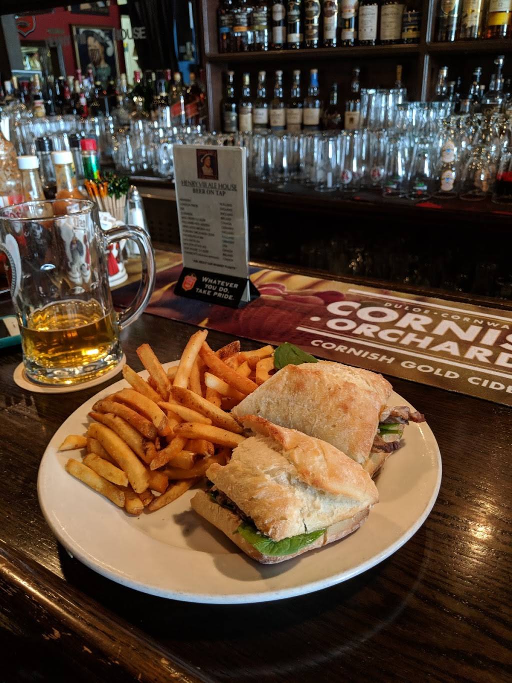 Henry VIII Ale House | restaurant | 3078 Bloor St W, Etobicoke, ON M8X 2B5, Canada | 4162371444 OR +1 416-237-1444