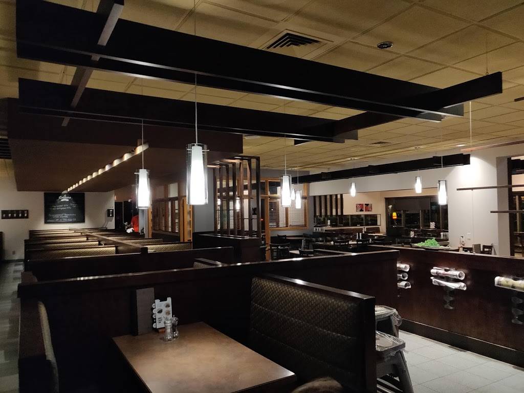 Rôtisserie St-Hubert | restaurant | 203 Boulevard Frontenac O, Thetford Mines, QC G6G 6K2, Canada | 4183357557 OR +1 418-335-7557