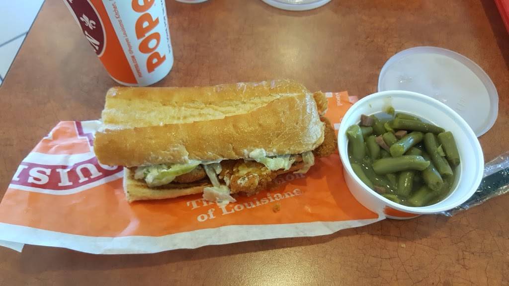 Popeyes Louisiana Kitchen | restaurant | 835 Foothills Mall Dr, Maryville, TN 37801, USA | 8652335833 OR +1 865-233-5833