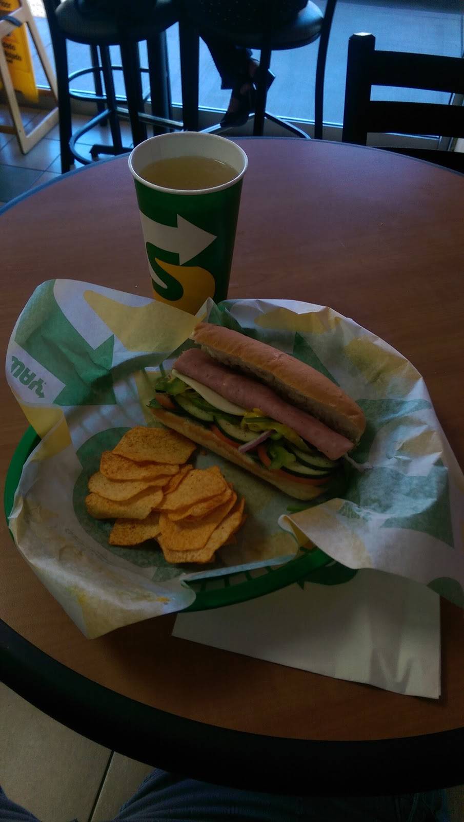 Subway | restaurant | 1947 Erringer Rd, Simi Valley, CA 93065, USA | 8055820242 OR +1 805-582-0242