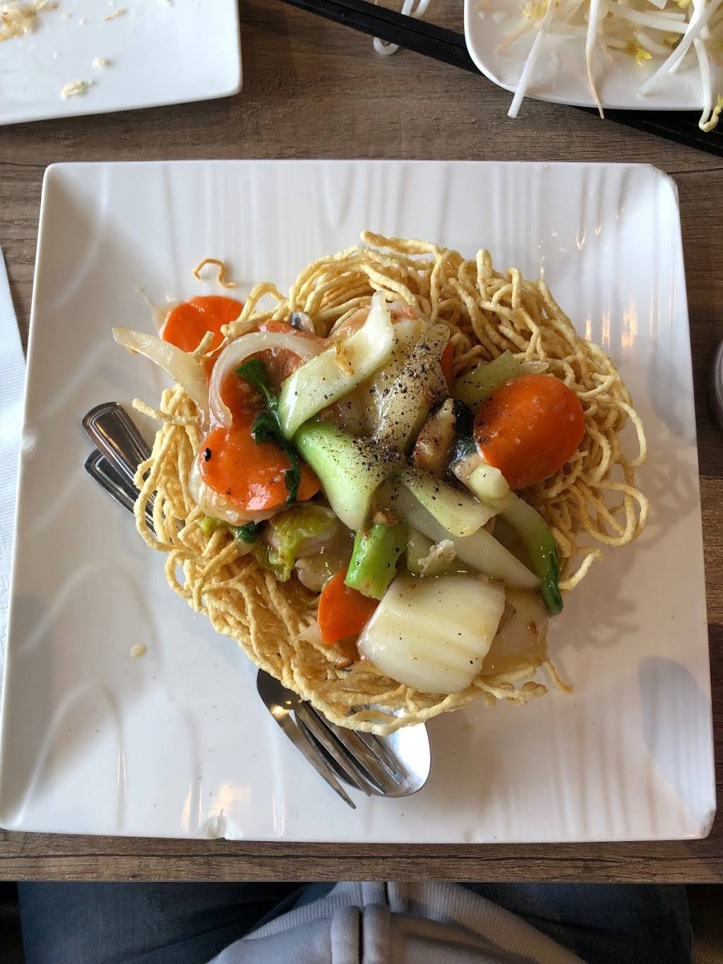 Waiting Phở U | restaurant | 181 Livingstone St E unit 22, Barrie, ON L4M 6Z4, Canada | 7052522705 OR +1 705-252-2705