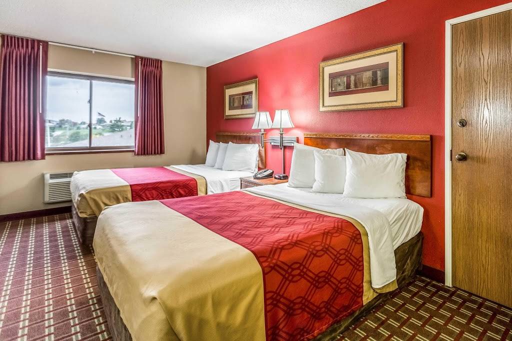 Econo Lodge | restaurant | 100 Howard Dr, Shelbyville, KY 40065, USA | 5026335771 OR +1 502-633-5771
