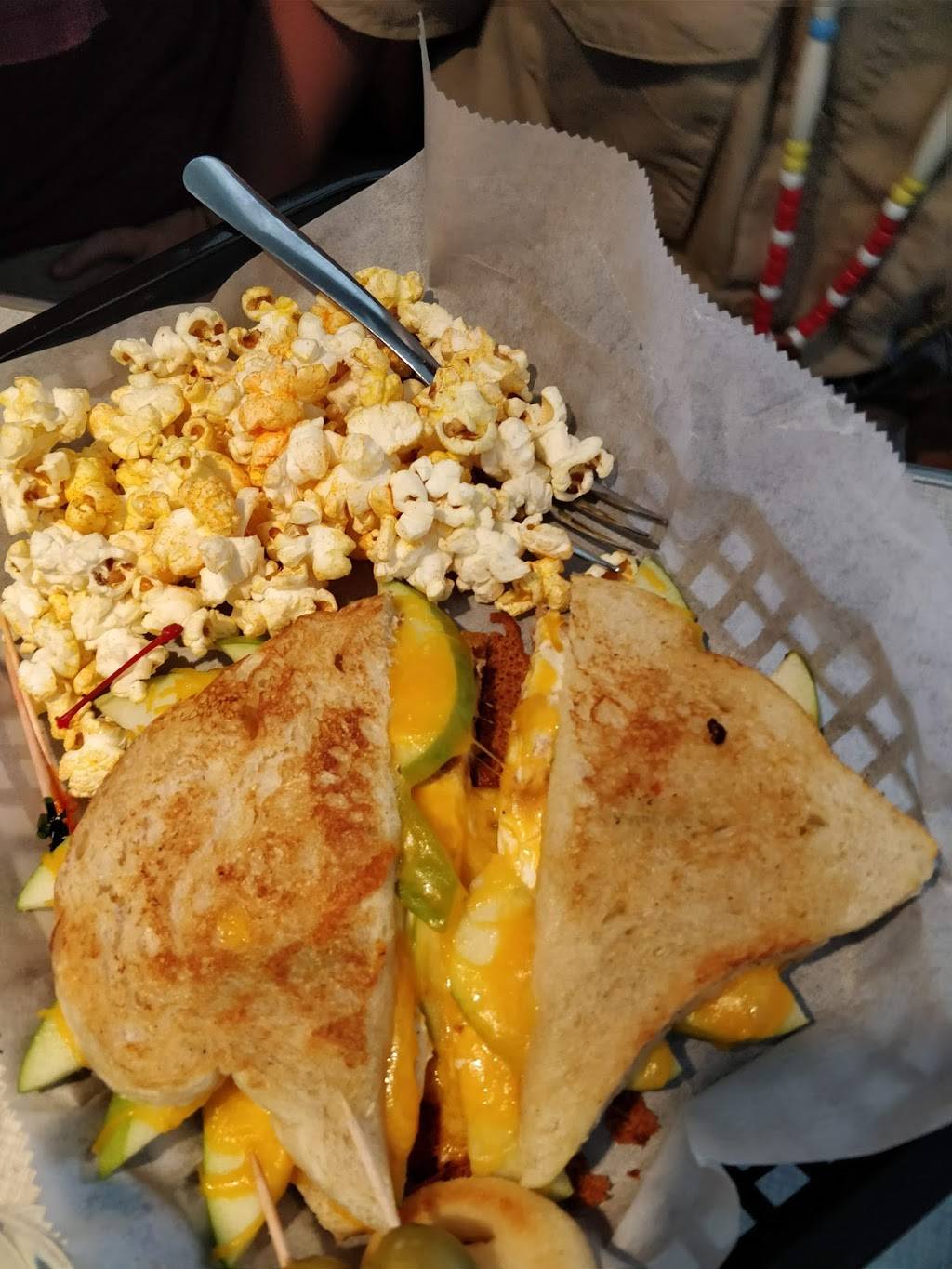 Pops Ice Cream | cafe | 1916 Memorial Ave SW, Roanoke, VA 24015, USA | 5403452129 OR +1 540-345-2129