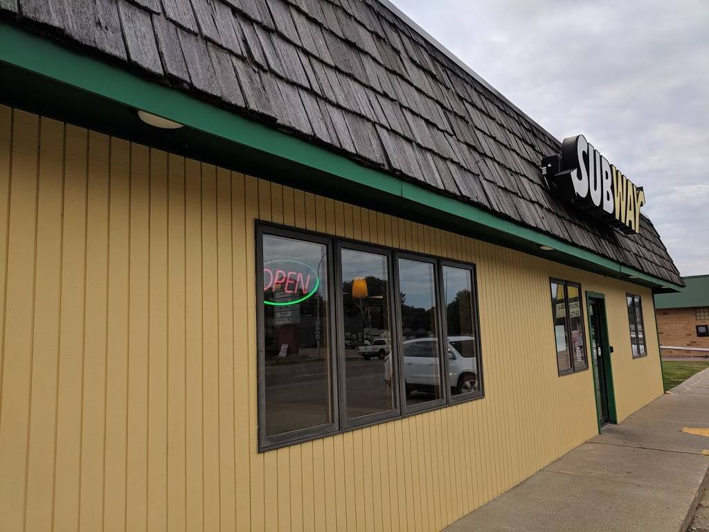 Subway | meal takeaway | 11 5th Ave NW, Le Mars, IA 51031, USA | 7125465200 OR +1 712-546-5200