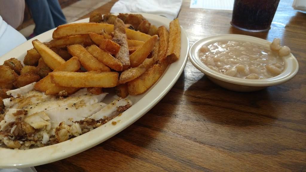 Country Corner Restaurant | restaurant | 30432 Broad St, Bruceton, TN 38317, USA | 7312520215 OR +1 731-252-0215