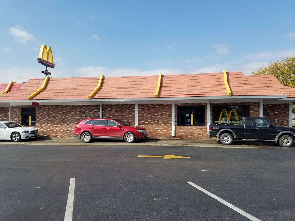 McDonalds | cafe | 755 W IN-154, Sullivan, IN 47882, USA | 8122685420 OR +1 812-268-5420