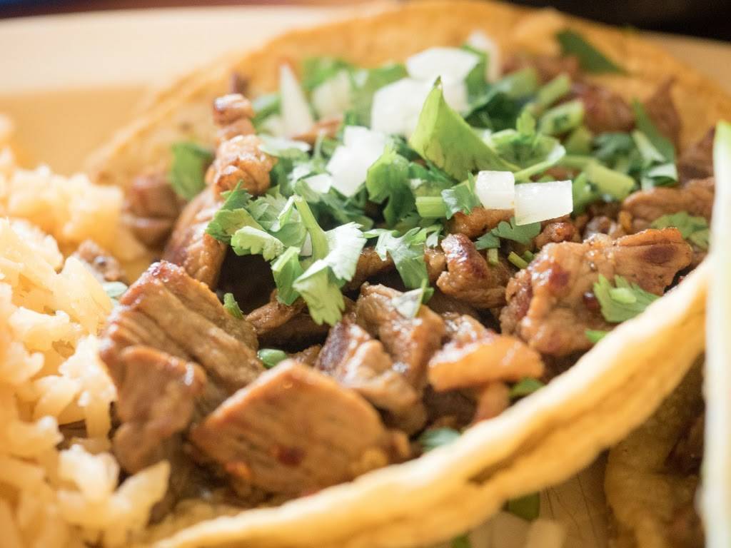 LOS FAROLES RESTAURANTE | restaurant | 3149 W Lawrence Ave, Chicago, IL 60625, USA | 7735099890 OR +1 773-509-9890