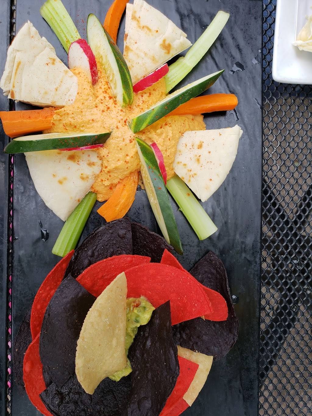 Brownstone | restaurant | 3937 N Lincoln Ave, Chicago, IL 60613, USA | 7735283700 OR +1 773-528-3700