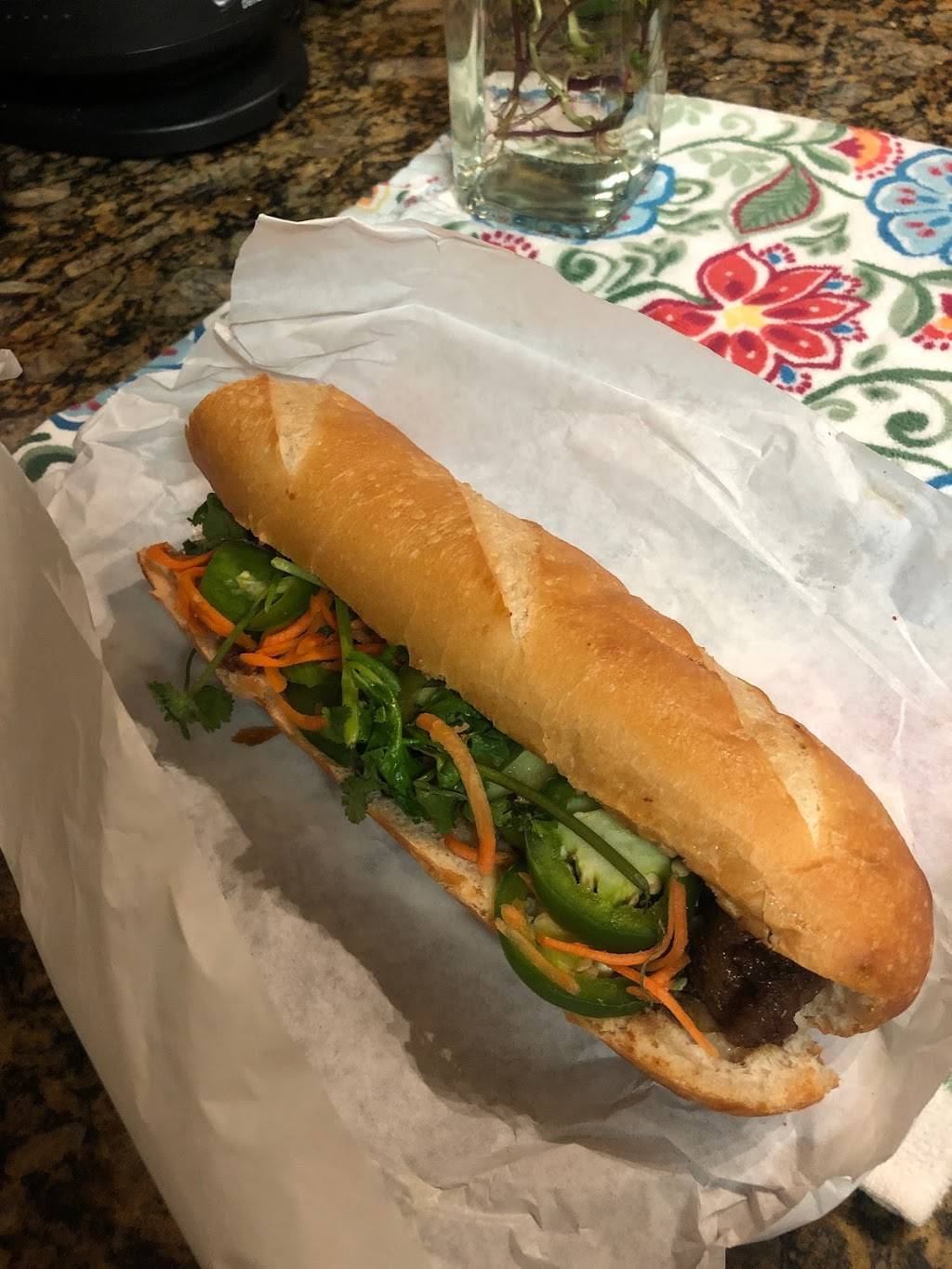 Tasty Broth Pho Grill | restaurant | 1550 W Horizon Ridge Pkwy suite q, Henderson, NV 89012, USA | 7025228228 OR +1 702-522-8228