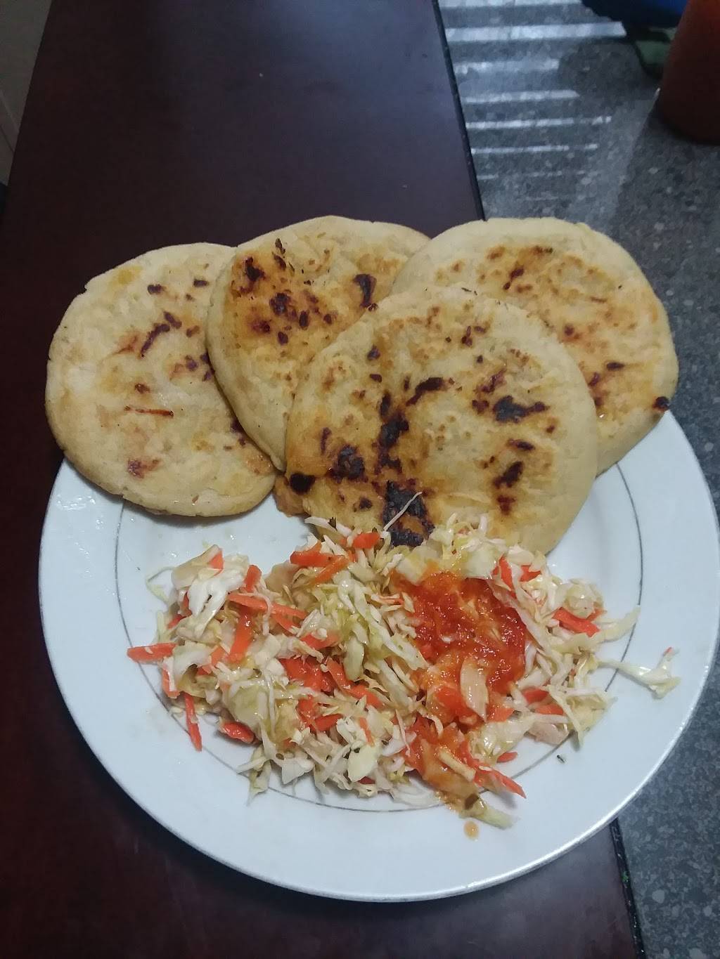 Pupusas La Galera | restaurant | Cleveland, TX 77327, USA | 7138351126 OR +1 713-835-1126