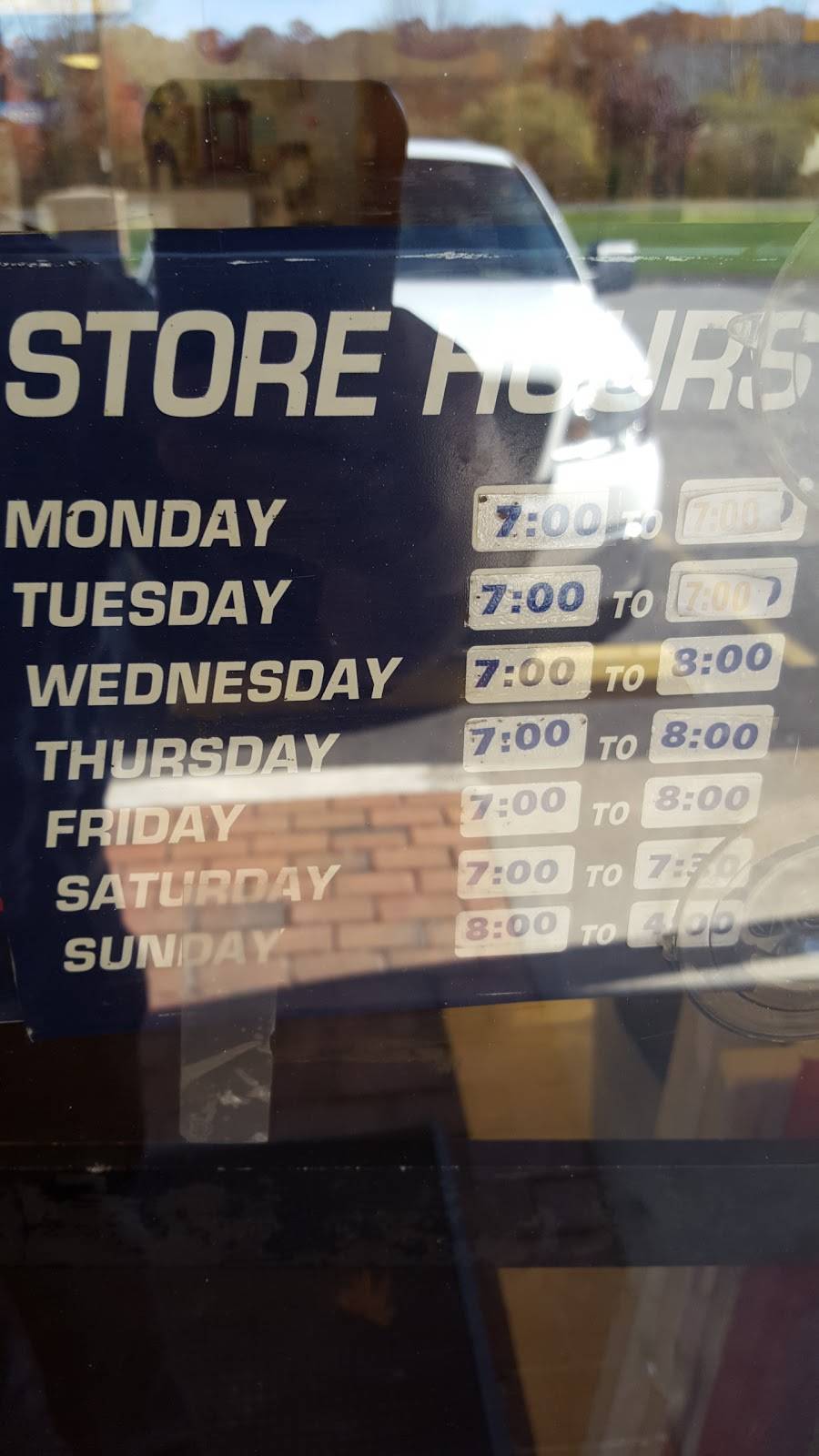 Mr Macs Canteen | restaurant | 838 Main St C, Monroe, CT 06468, USA | 2034599595 OR +1 203-459-9595