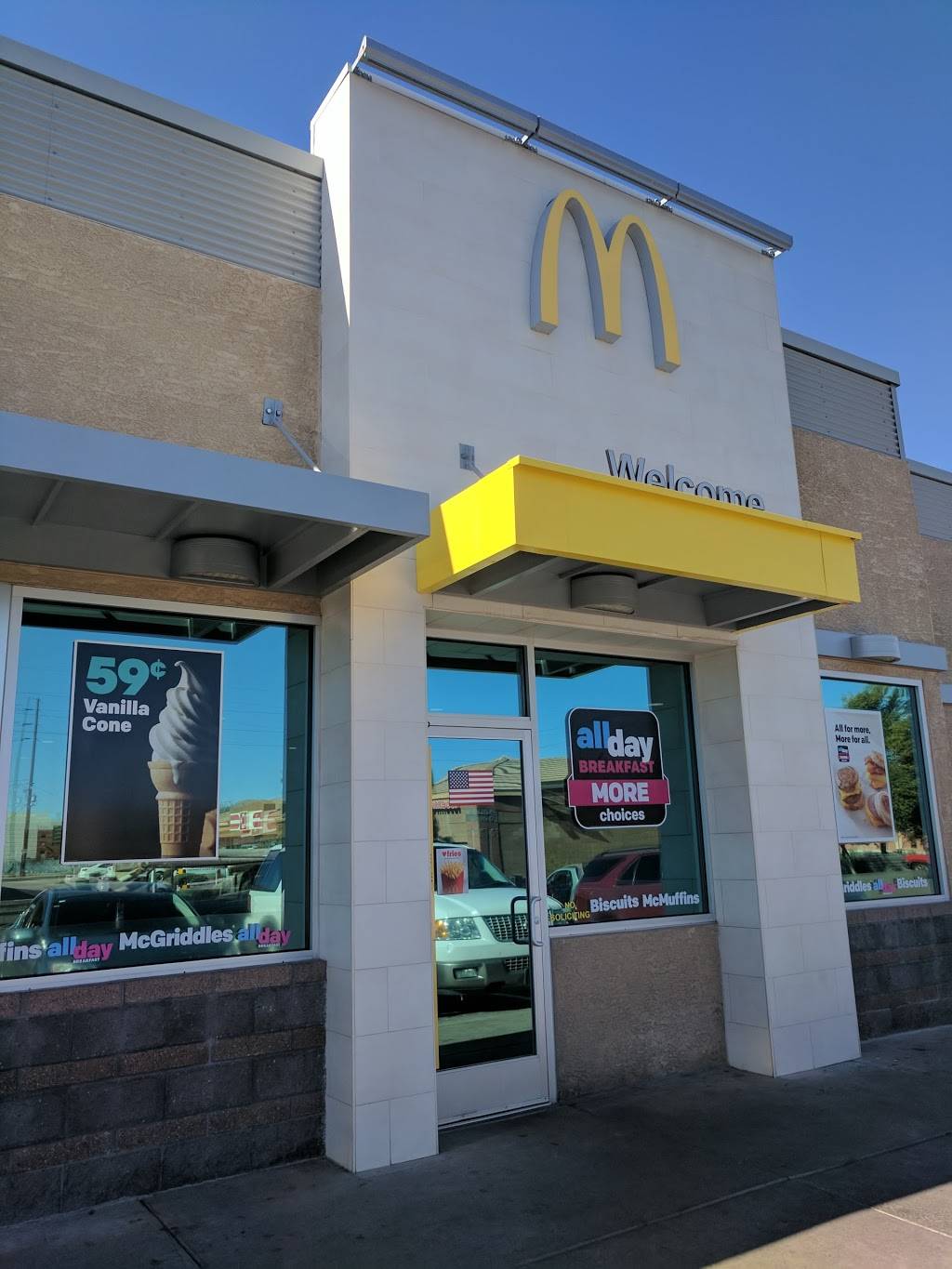 McDonalds | cafe | 3130 E Broadway, Phoenix, AZ 85040, USA | 6022322828 OR +1 602-232-2828