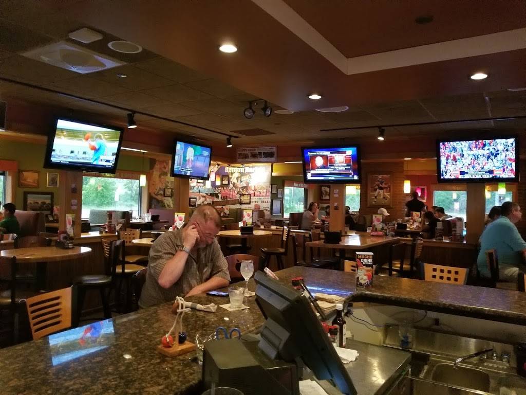 Applebees Grill + Bar | restaurant | 2050 Pipestone Rd, Benton Harbor, MI 49022, USA | 2699258808 OR +1 269-925-8808