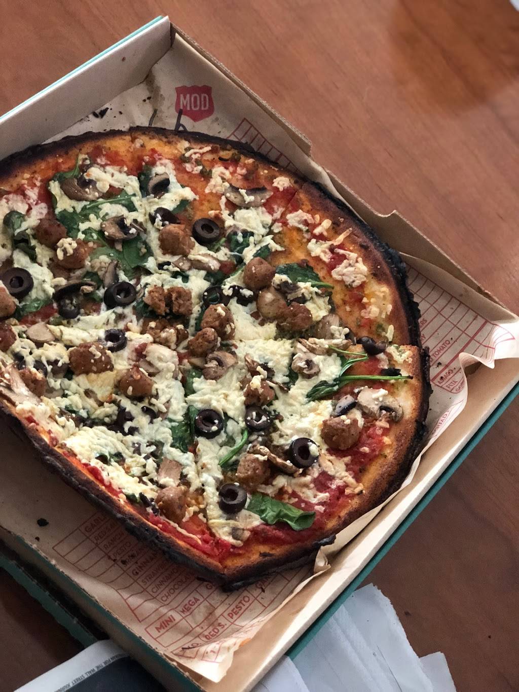 MOD Pizza | restaurant | 7051 Yorktown Ave #103, Huntington Beach, CA 92648, USA | 7144776298 OR +1 714-477-6298