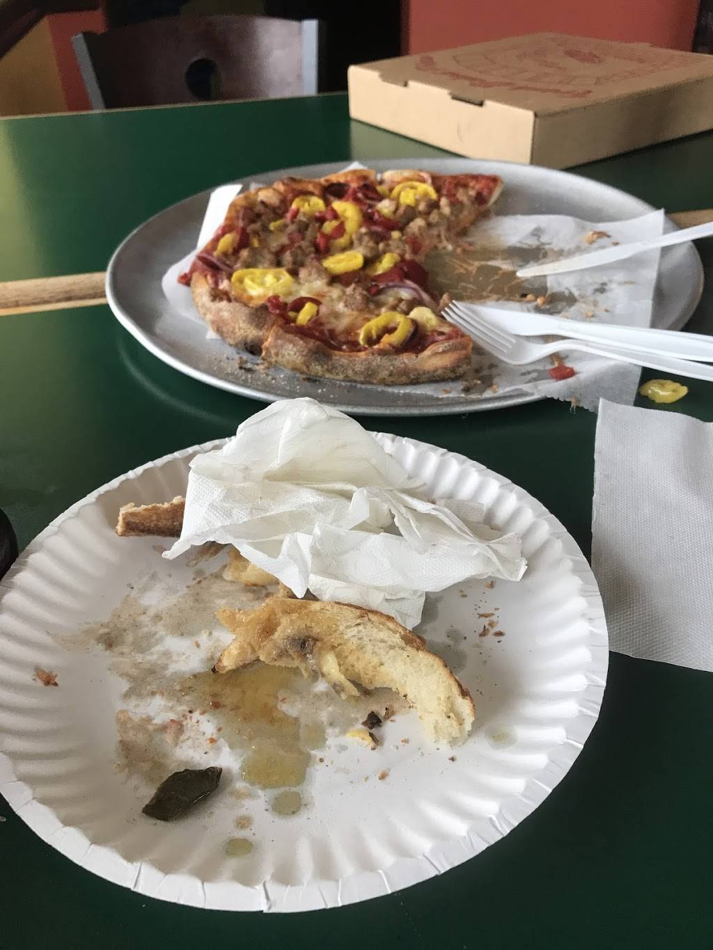 Faros Pizzeria | restaurant | 395 S Main St, Canandaigua, NY 14424, USA | 5853962840 OR +1 585-396-2840